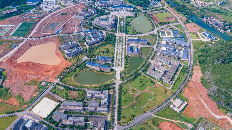热继电器与过载继电器：性能差异与适用场景解析